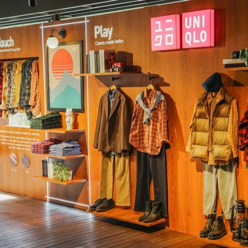 Uniqlo Luncurkan Koleksi Flanel Terbaru Fall/Winter 2022 dengan Konsep #GengFlannel